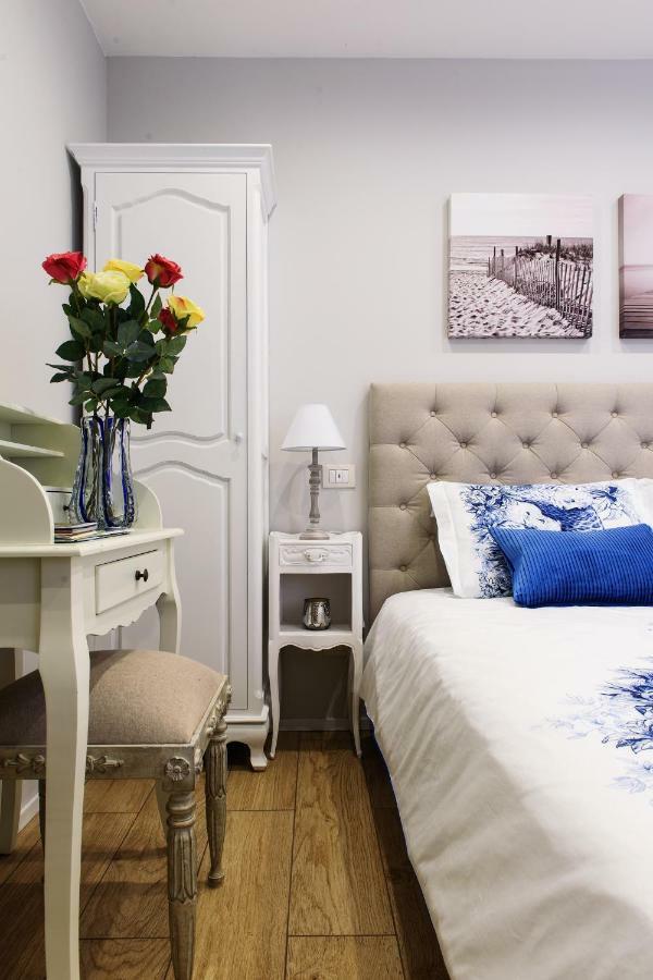 Lora Center Room Комо Экстерьер фото